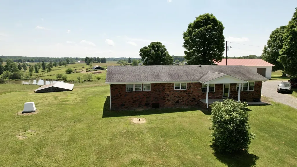 4431 Riggs Road Pikeville TN 37367