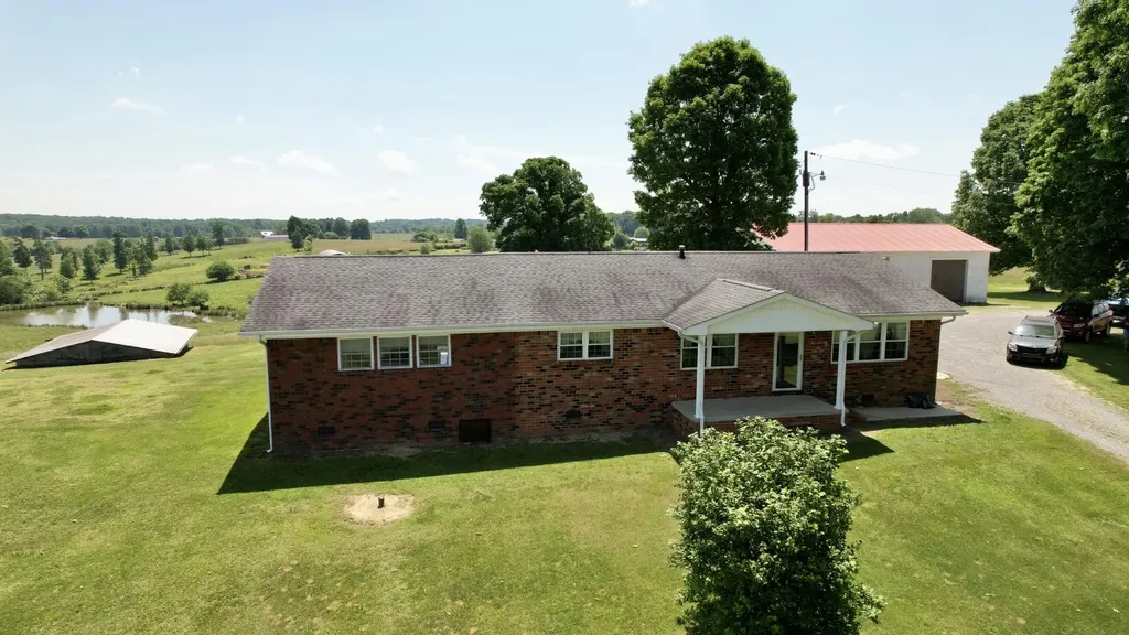 4431 Riggs Road Pikeville TN 37367