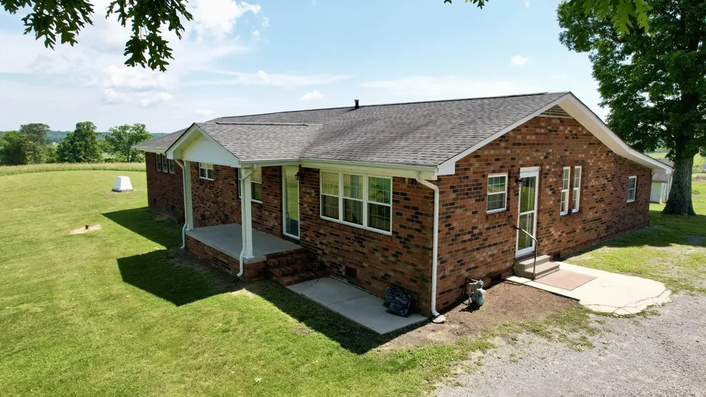 4431 Riggs Road Pikeville TN 37367