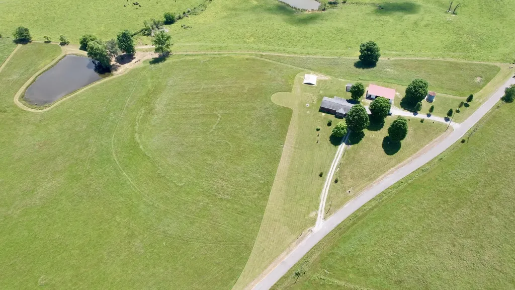 4431 Riggs Road Pikeville TN 37367