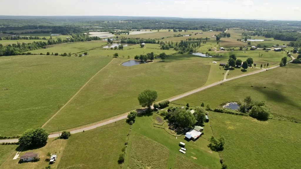 4431 Riggs Road Pikeville TN 37367