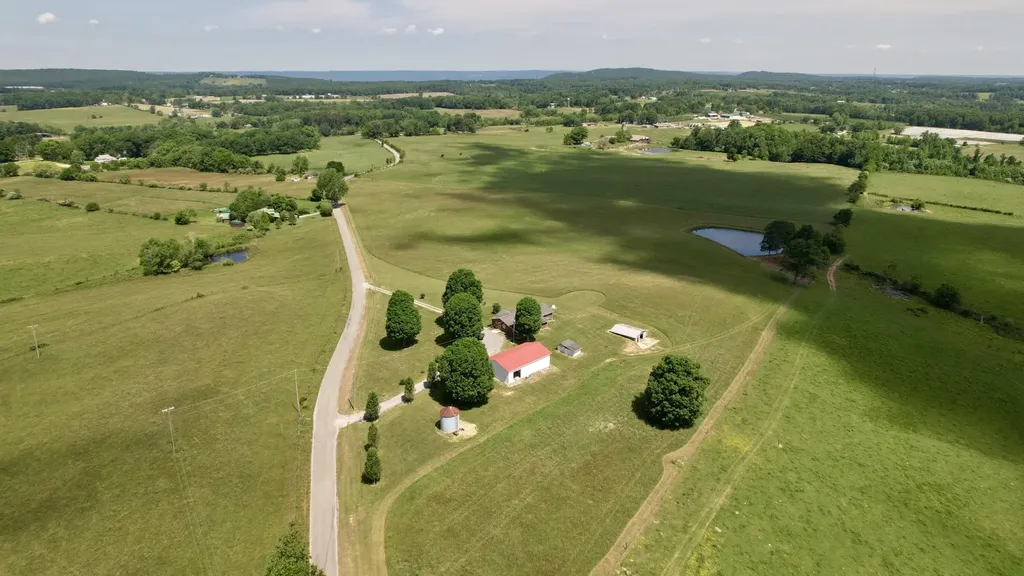 4431 Riggs Road Pikeville TN 37367