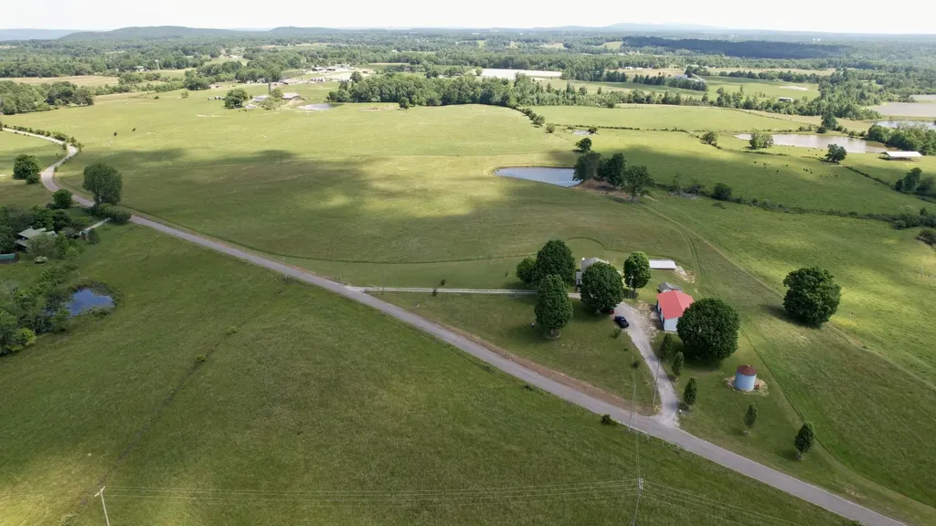 4431 Riggs Road Pikeville TN 37367