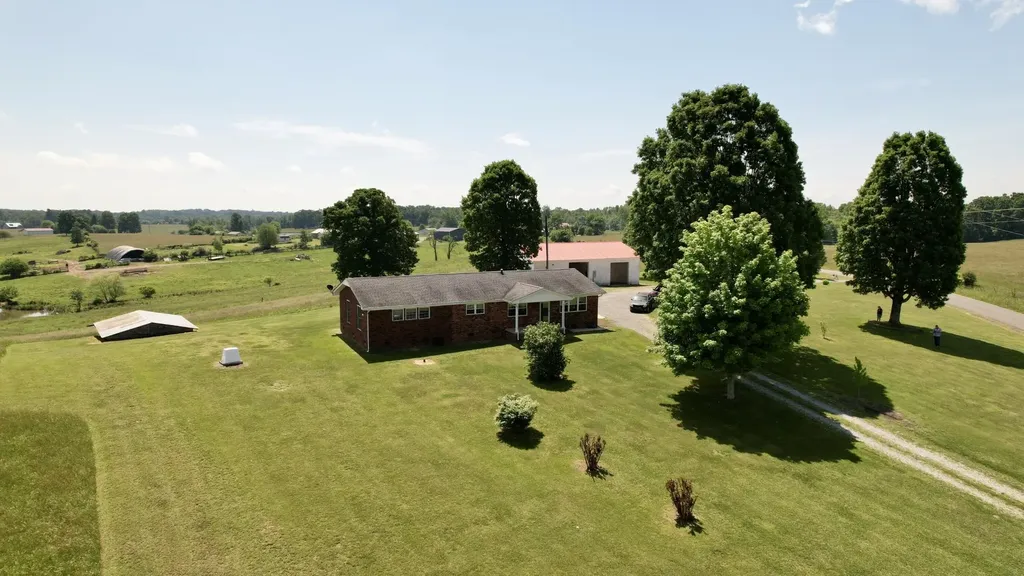 4431 Riggs Road Pikeville TN 37367