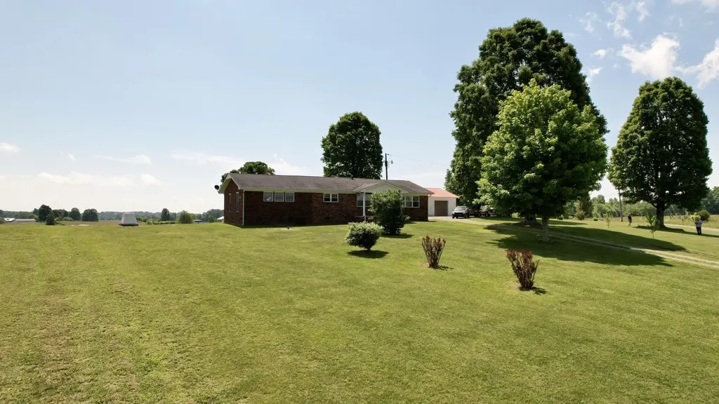 4431 Riggs Road Pikeville TN 37367