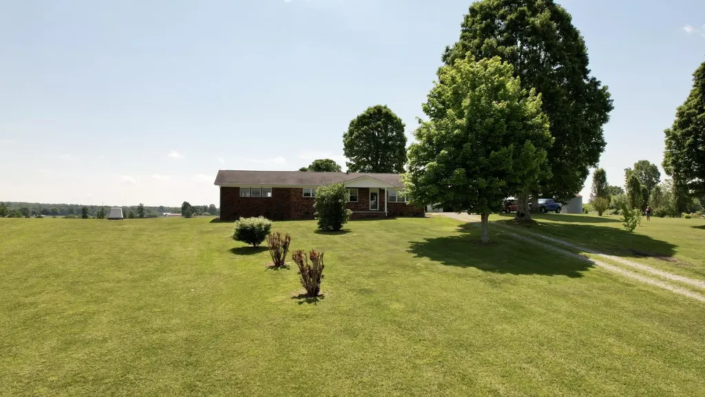 4431 Riggs Road Pikeville TN 37367