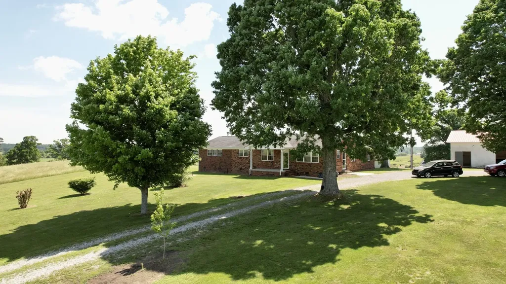 4431 Riggs Road Pikeville TN 37367