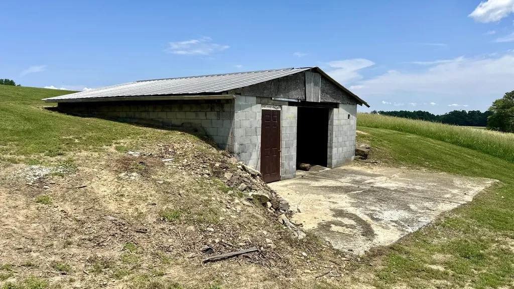 4431 Riggs Road Pikeville TN 37367