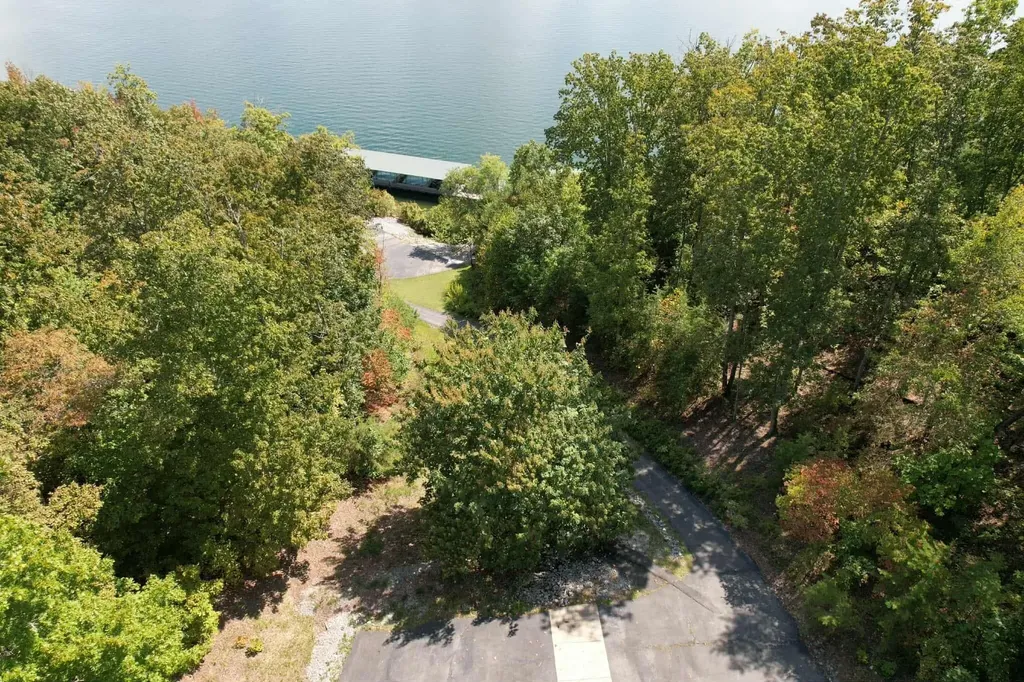 200 Waterside Way Spring City TN 37381