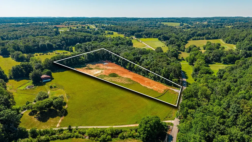 1313 Fowler Ford Road Portland TN 37148
