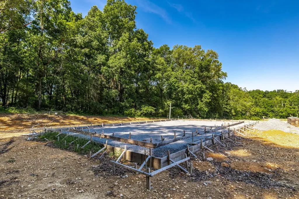1313 Fowler Ford Road Portland TN 37148