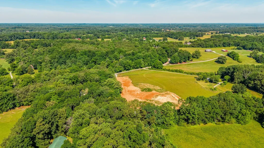 1313 Fowler Ford Road Portland TN 37148