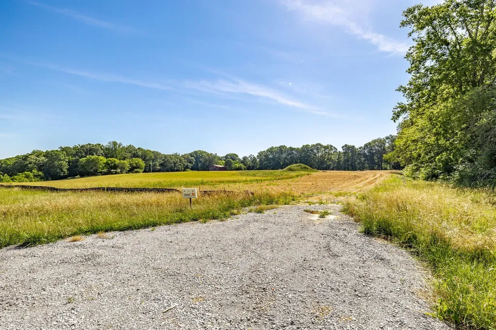 1313 Fowler Ford Road Portland TN 37148