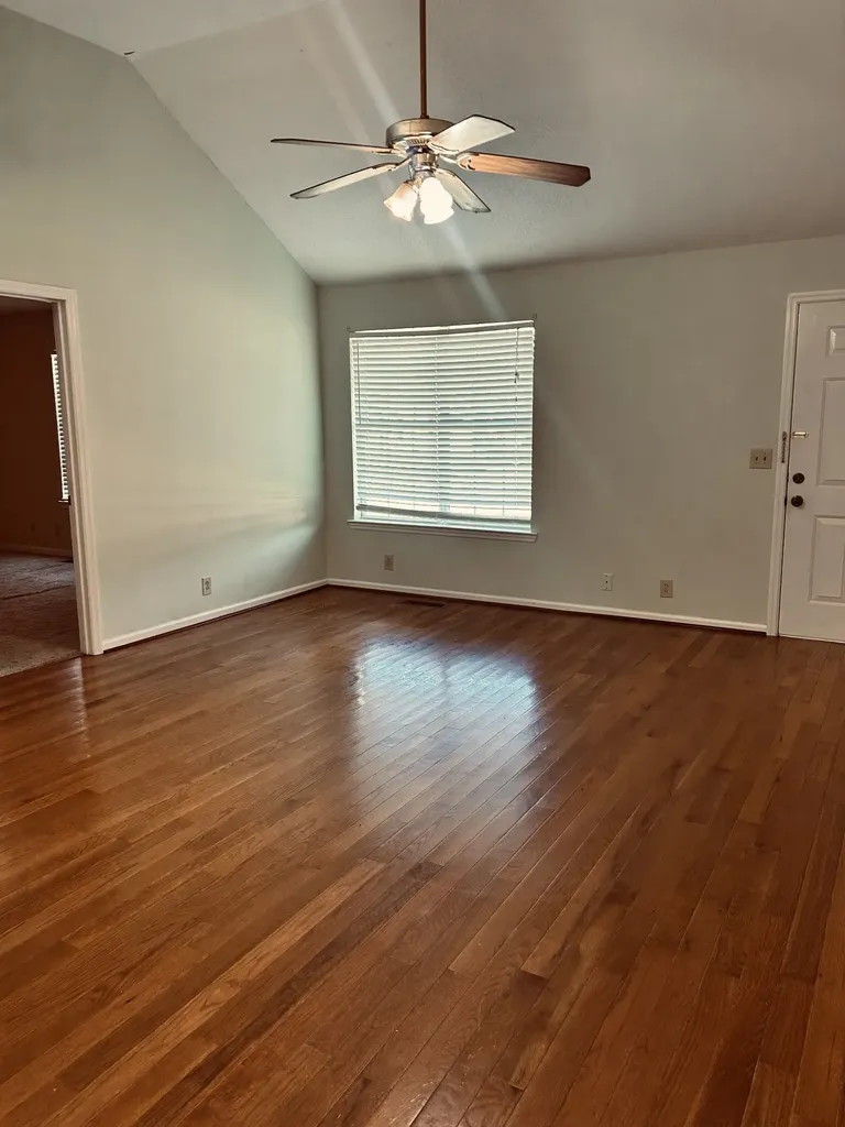 2438 Canterbury Chase Murfreesboro TN 37128