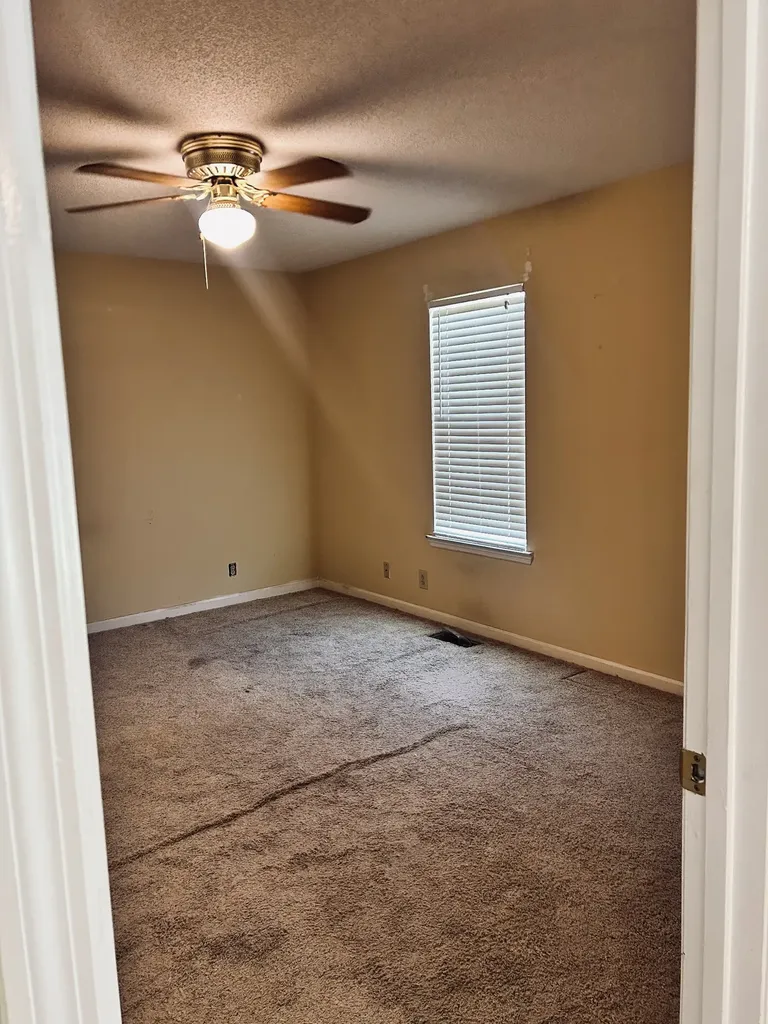 2438 Canterbury Chase Murfreesboro TN 37128