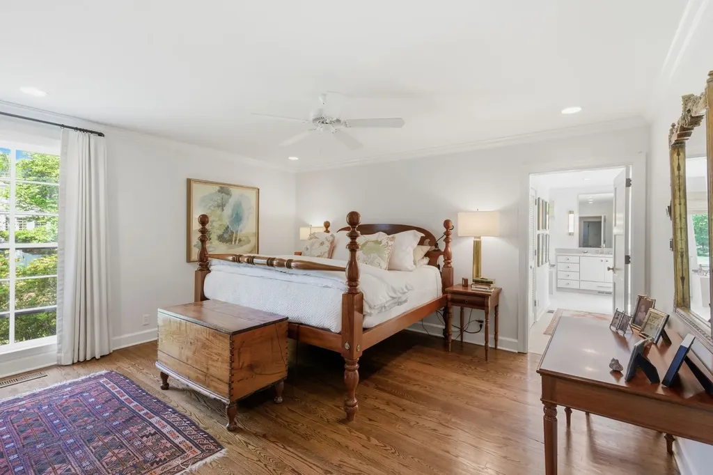 6228 Hillsboro Pike Nashville TN 37215