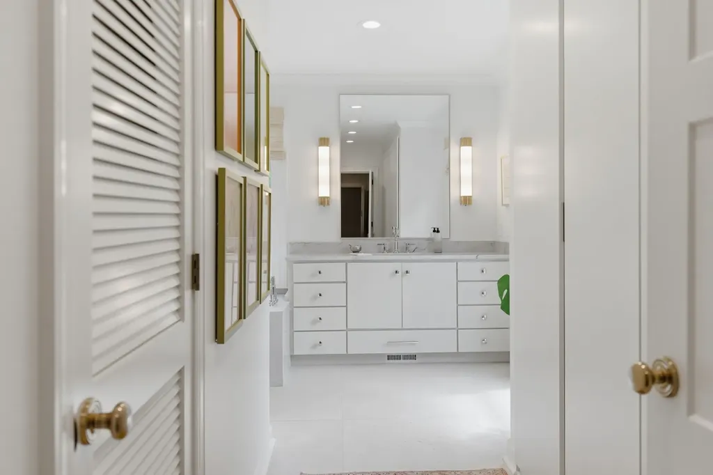 6228 Hillsboro Pike Nashville TN 37215