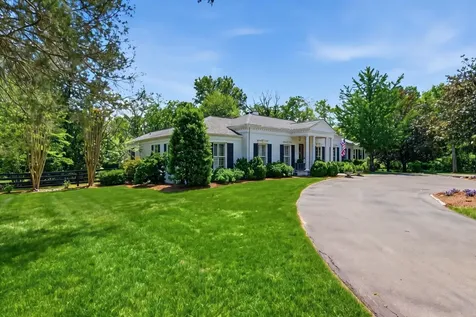 6228 Hillsboro Pike Nashville TN 37215