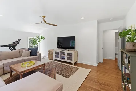 6228 Hillsboro Pike Nashville TN 37215