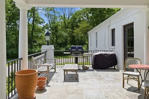 6228 Hillsboro Pike Nashville TN 37215