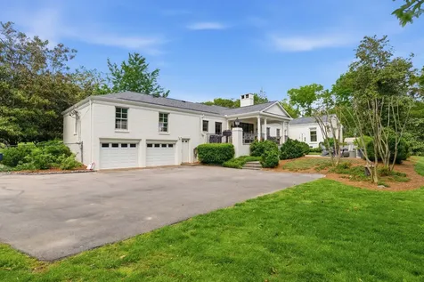 6228 Hillsboro Pike Nashville TN 37215