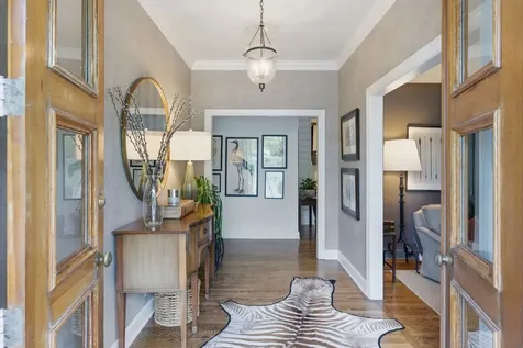 6228 Hillsboro Pike Nashville TN 37215