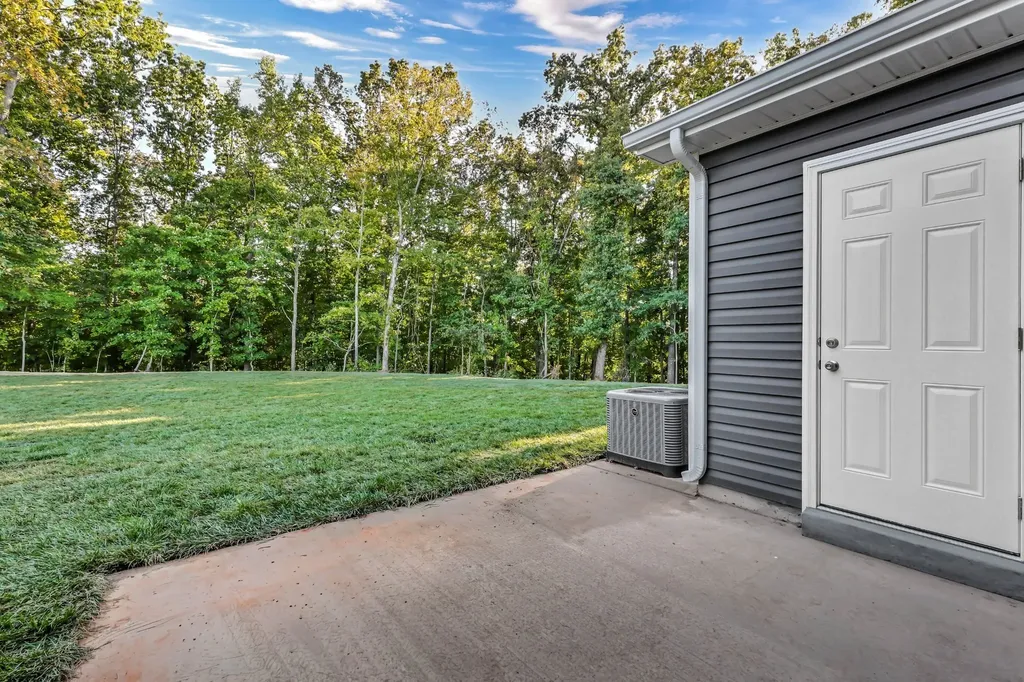 149 Quarry Point Drive Clarksville TN 37043