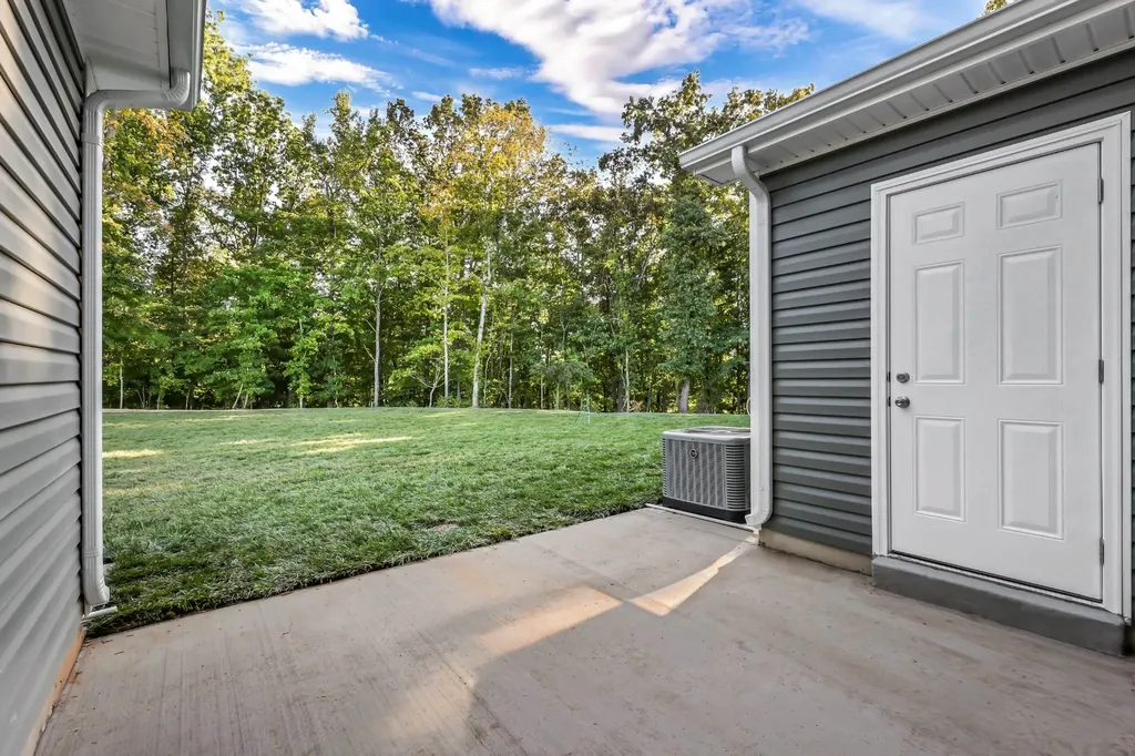 147 Quarry Point Drive Clarksville TN 37043