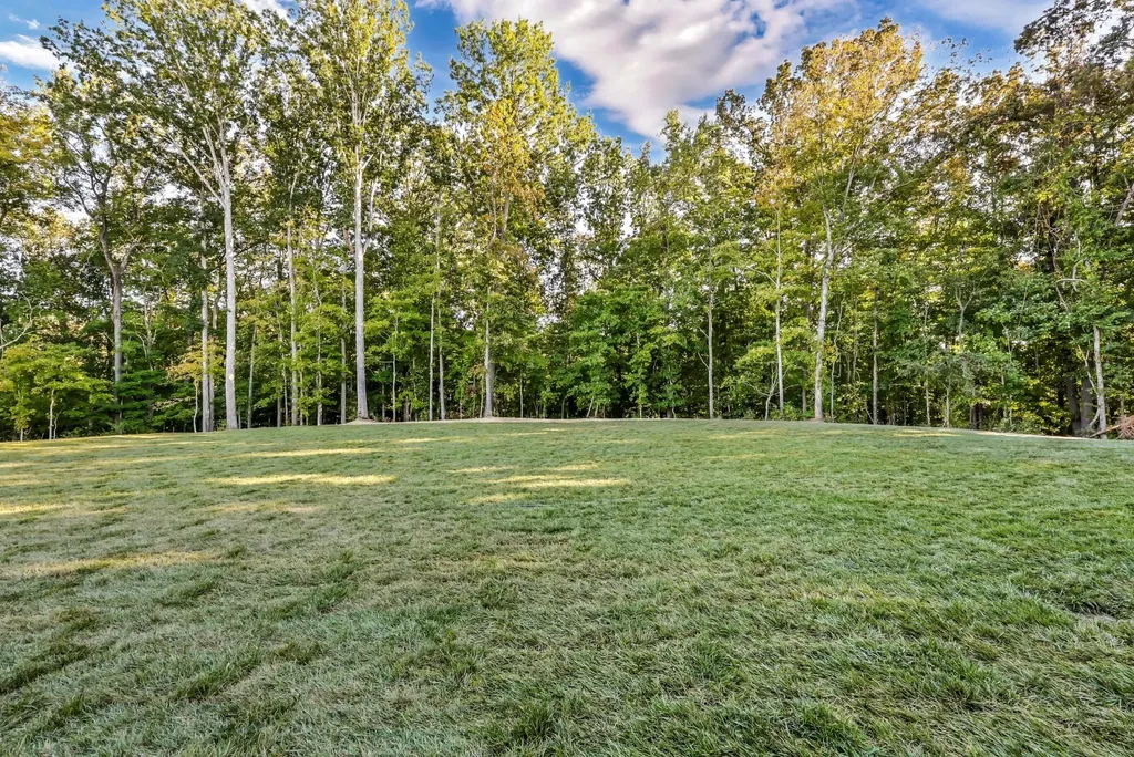 141 Quarry Point Drive Clarksville TN 37043