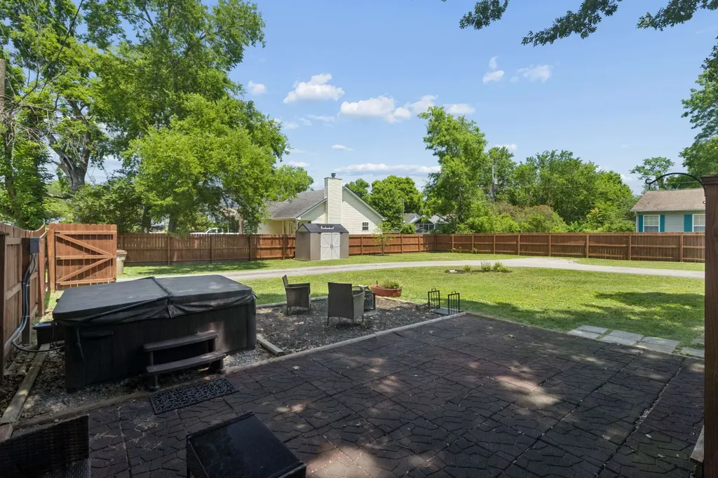 300 Drake Street Goodlettsville TN 37072