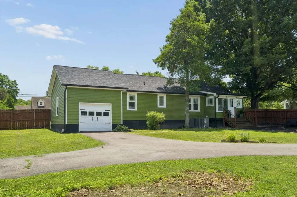 300 Drake Street Goodlettsville TN 37072