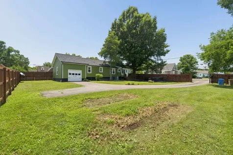 300 Drake Street Goodlettsville TN 37072