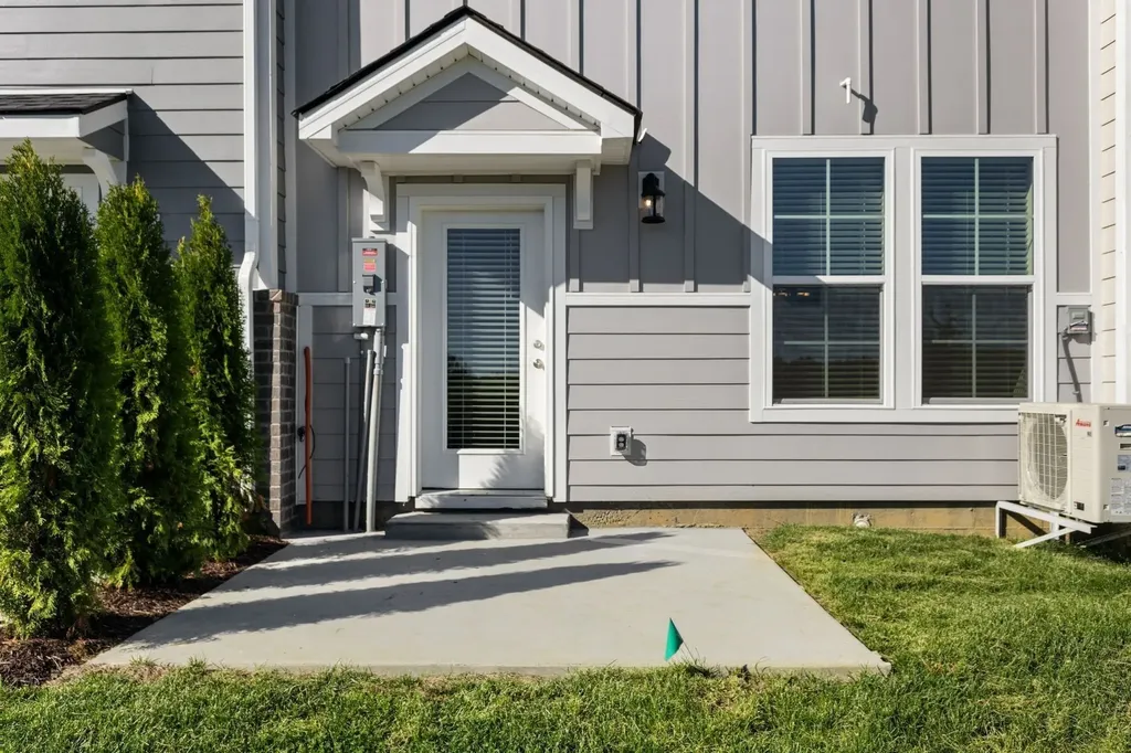 5089 Dayflower Drive Hermitage TN 37076