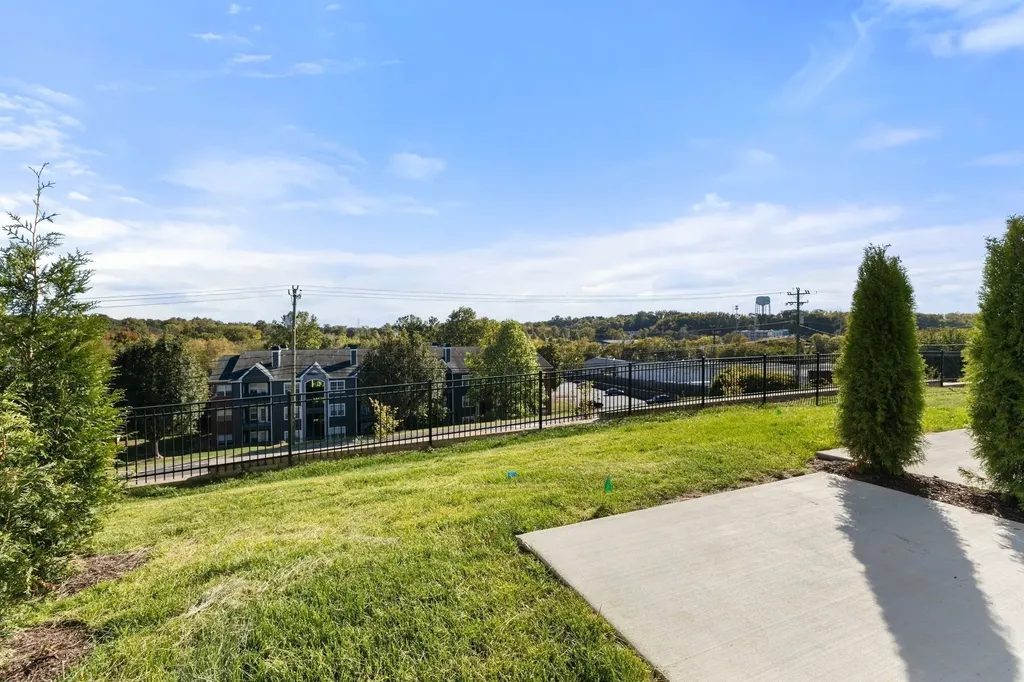 5089 Dayflower Drive Hermitage TN 37076