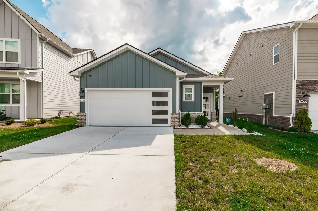1029 Linn Cove Court Gallatin TN 37066