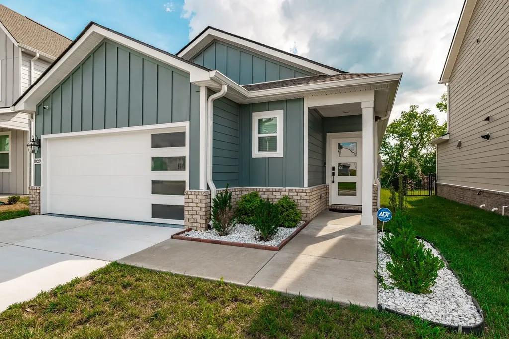 1029 Linn Cove Court Gallatin TN 37066