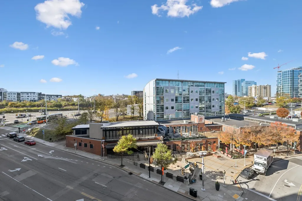 600 12th Ave, S Nashville TN 37203