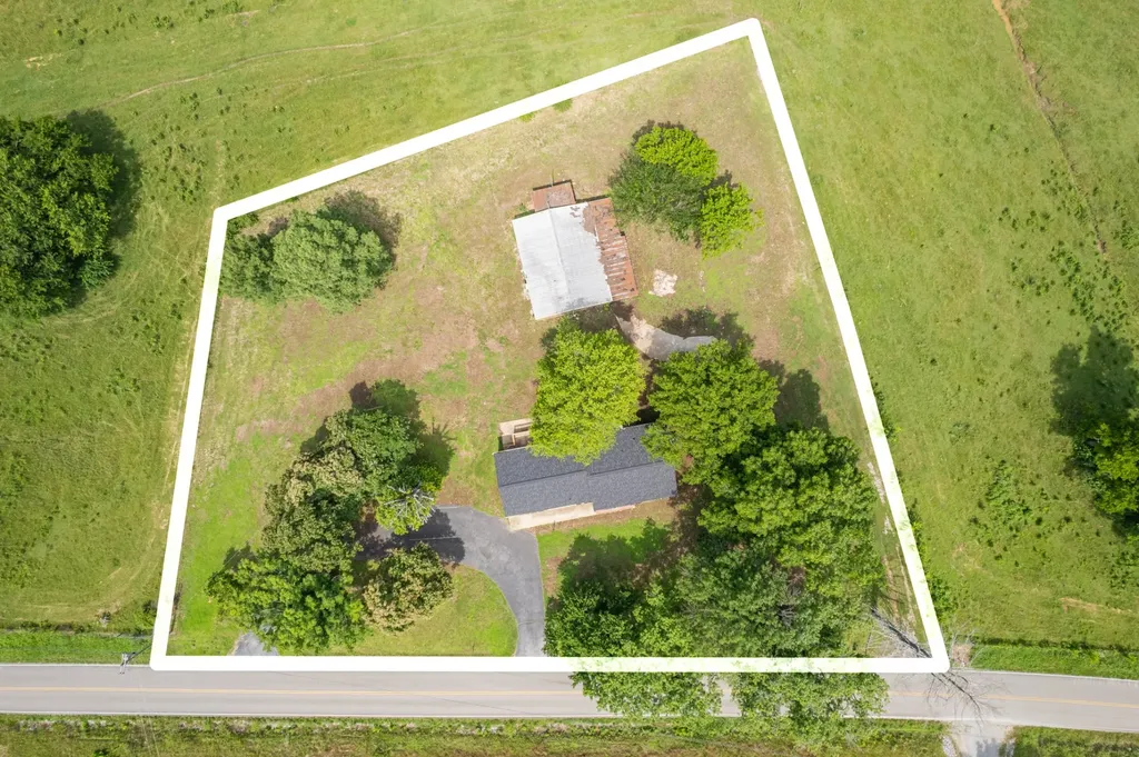 7220 Polk Lane Columbia TN 38401