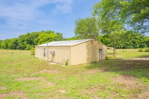 7220 Polk Lane Columbia TN 38401