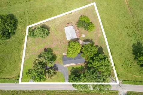 7220 Polk Lane Columbia TN 38401