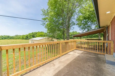 7220 Polk Lane Columbia TN 38401