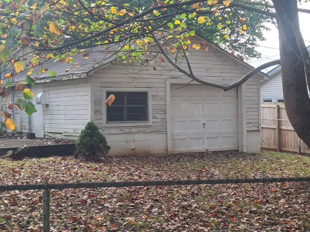 118 High Street Calhoun TN 37309