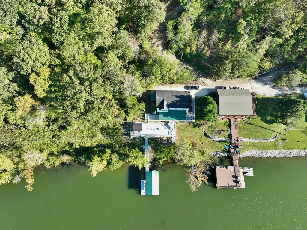 341 Clearwater Drive Spring City TN 37381