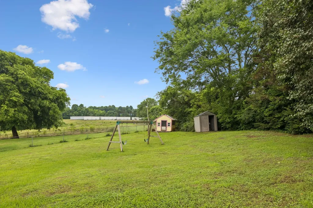 140 Apple Valley Court, NE Charleston TN 37310