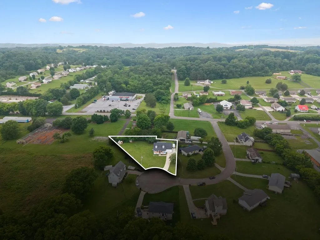 140 Apple Valley Court, NE Charleston TN 37310