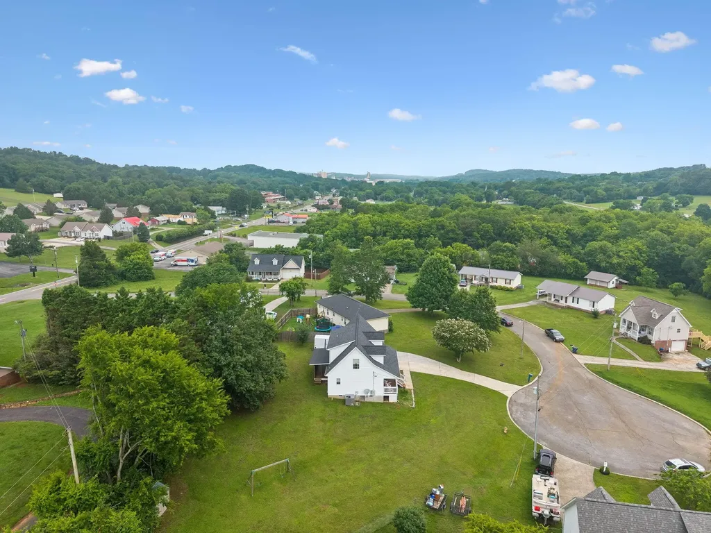 140 Apple Valley Court, NE Charleston TN 37310