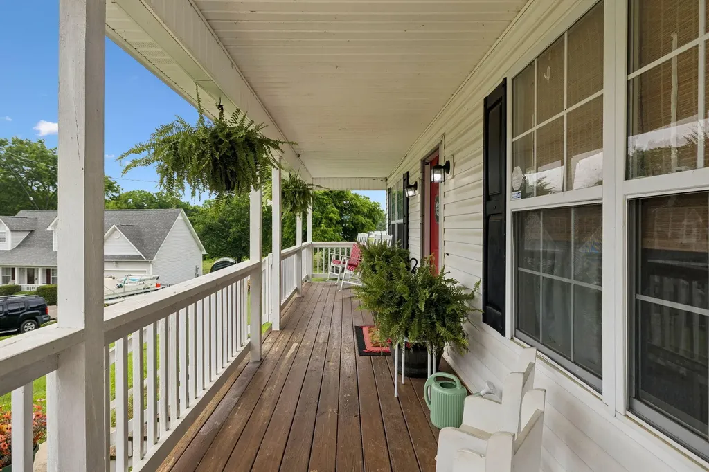 140 Apple Valley Court, NE Charleston TN 37310