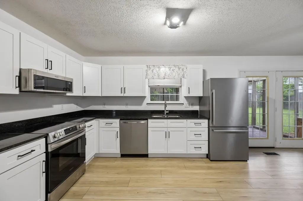 140 Apple Valley Court, NE Charleston TN 37310