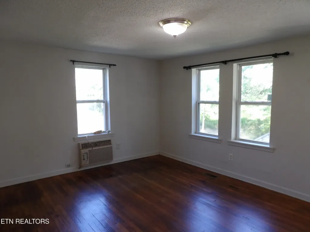 332 Cleveland Street Crossville TN 38555