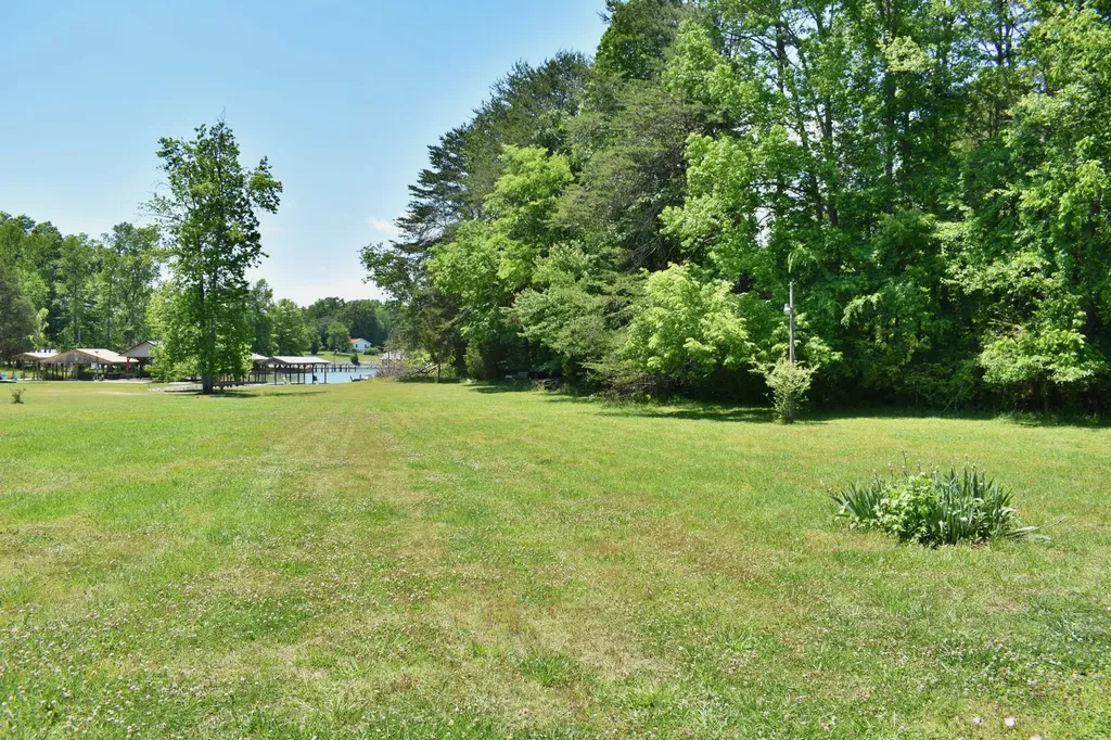 3442 River Road Ten Mile TN 37880
